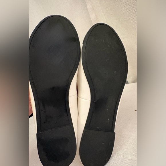 Tory Burch Chelsea Cap-Toe Ballet Flats Ivory Black Gold Logo Leather 8 Like New - Picture 9 of 12